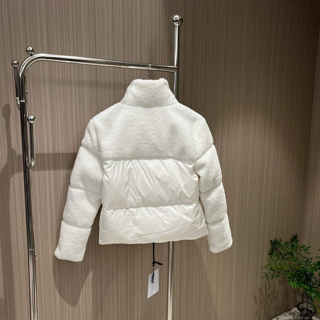 Moncler Women’s Fashion Clothing Short Down Coat M68727