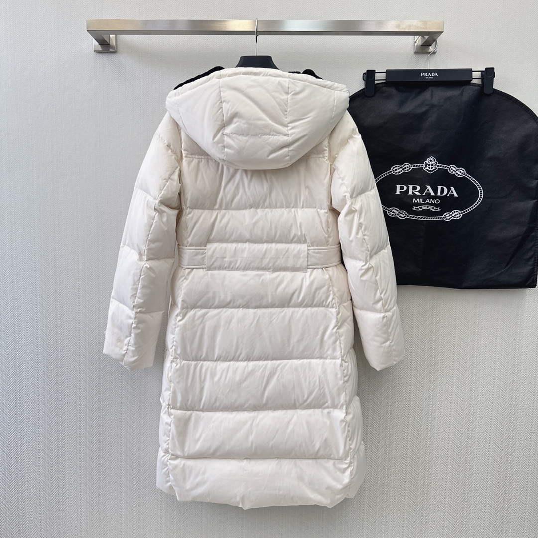 Prada Women’s Fashion Clothing Down Coat P74182