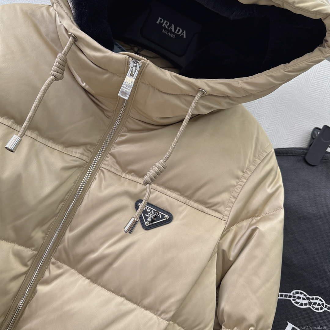 Prada Women’s Fashion Clothing Down Coat P74183