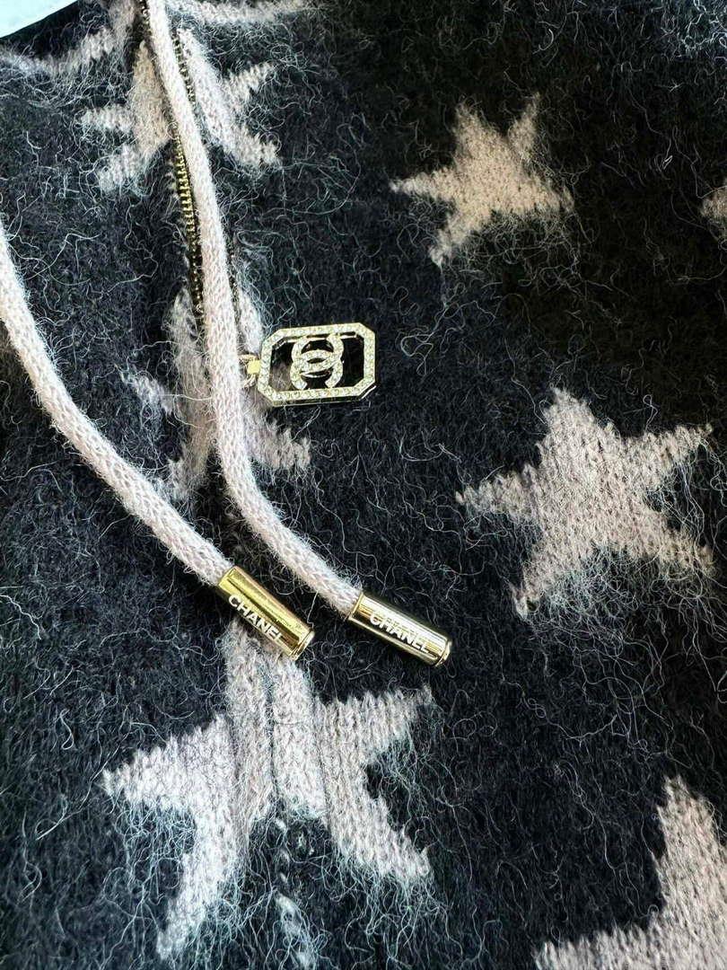Chanel Women’s Fashion Clothing Sweater CC69146