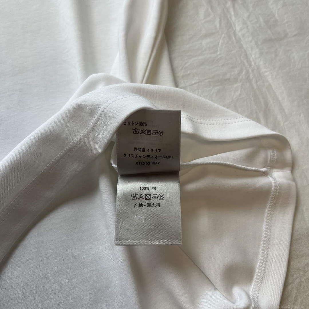 Dior Women’s T-shirt Fashion Clothing D82561