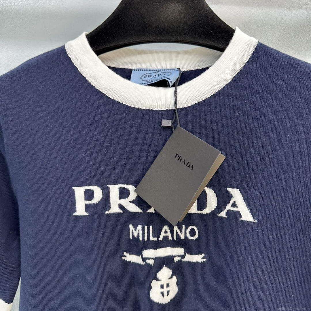 Prada Women’s T-shirt Fashion Clothing P89210