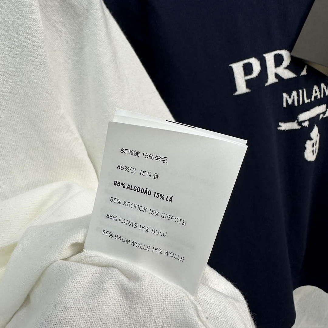Prada Women’s T-shirt Fashion Clothing P89210