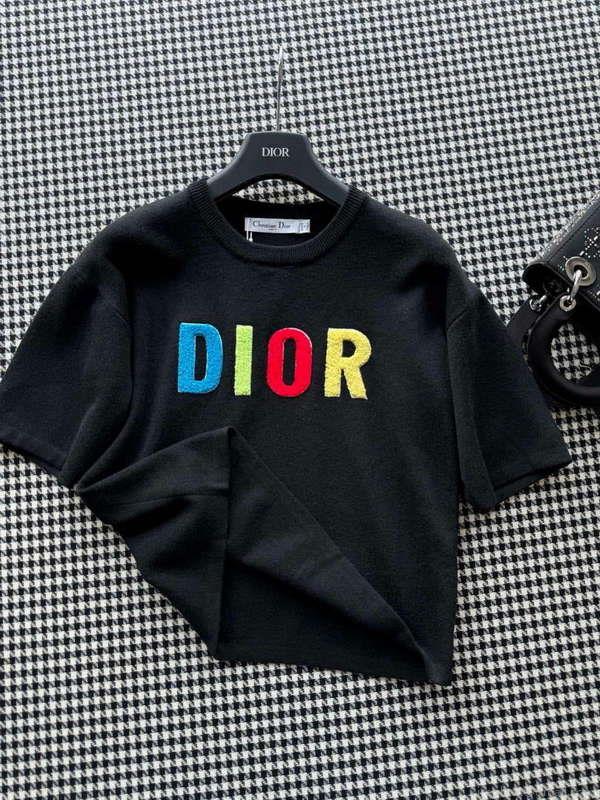 Dior Women’s T-shirt Fashion Clothing D82568