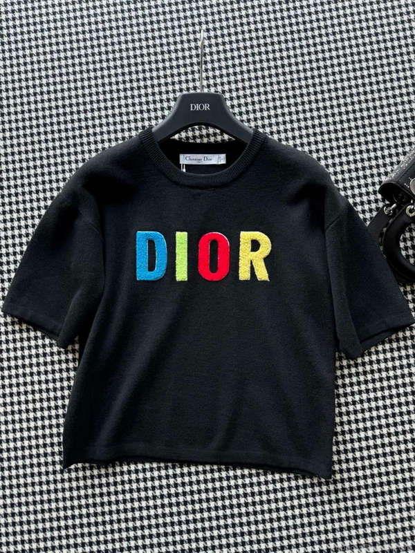 Dior Women’s T-shirt Fashion Clothing D82568