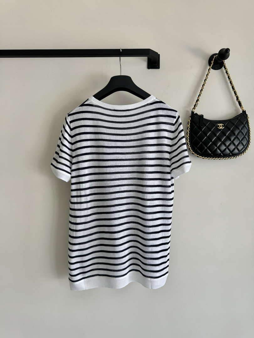 Dior Women’s T-shirt Fashion Clothing D82569
