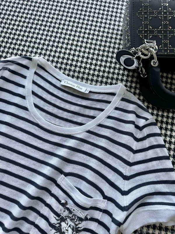 Dior Women’s T-shirt Fashion Clothing D82569