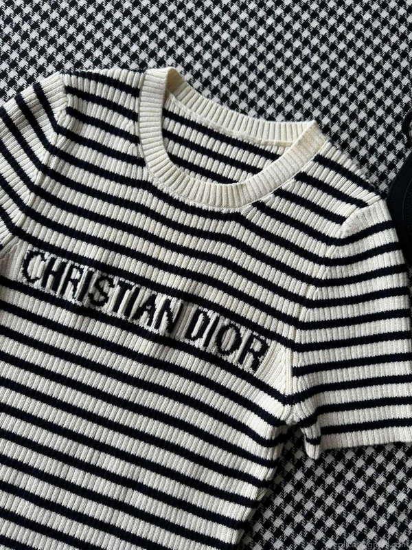 Dior Women’s T-shirt Fashion Clothing D82573