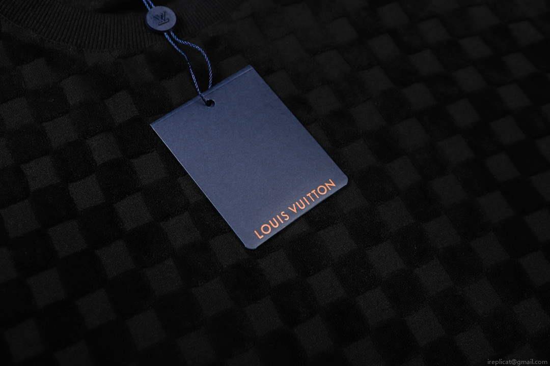LV 1AAU5B Louis Vuitton New Towel Embroidery Men Women’s T-shirt L56219