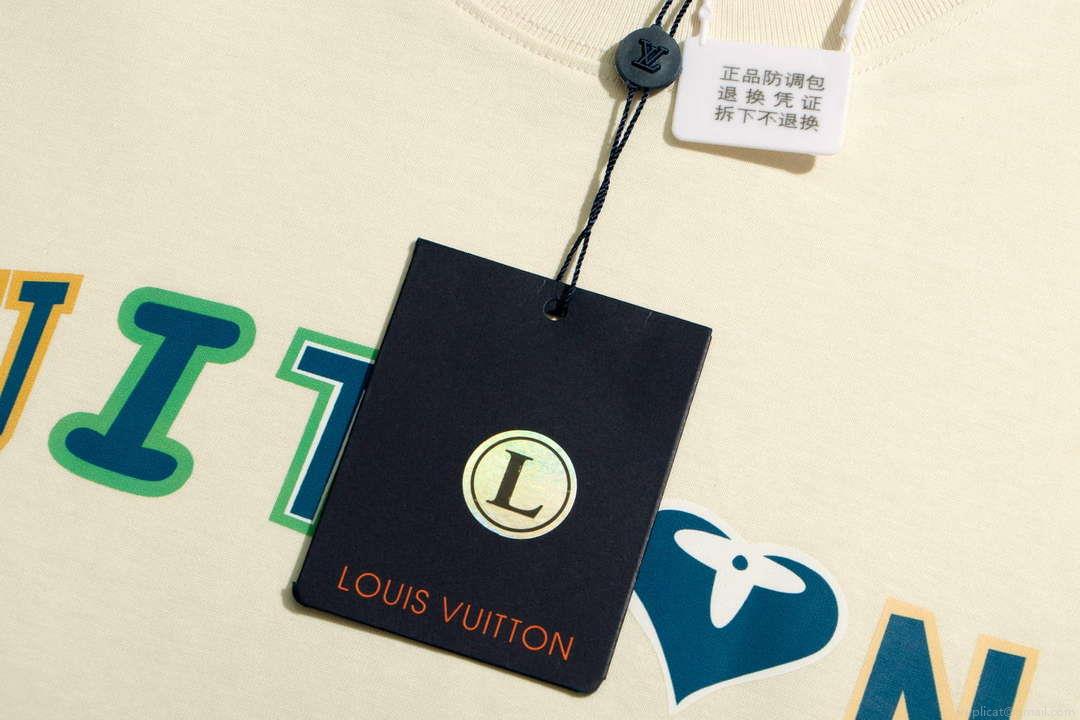 Louis Vuitton Men’s Women’s Short Sleeve T-shirt L36822