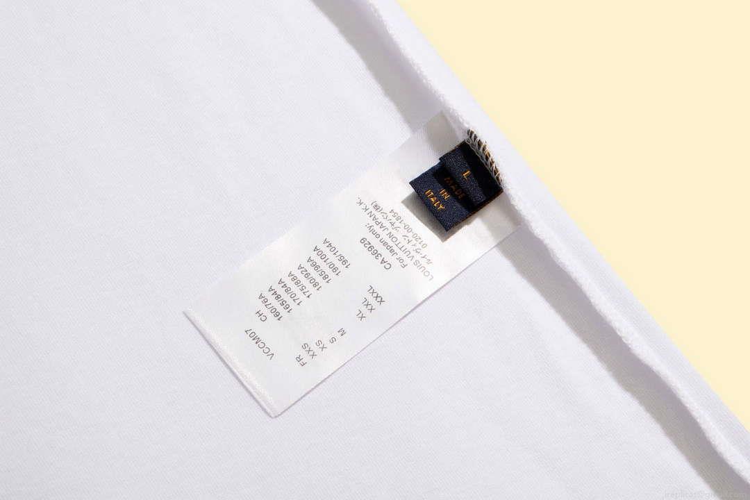 Louis Vuitton Men’s Women’s Short Sleeve T-shirt L36826