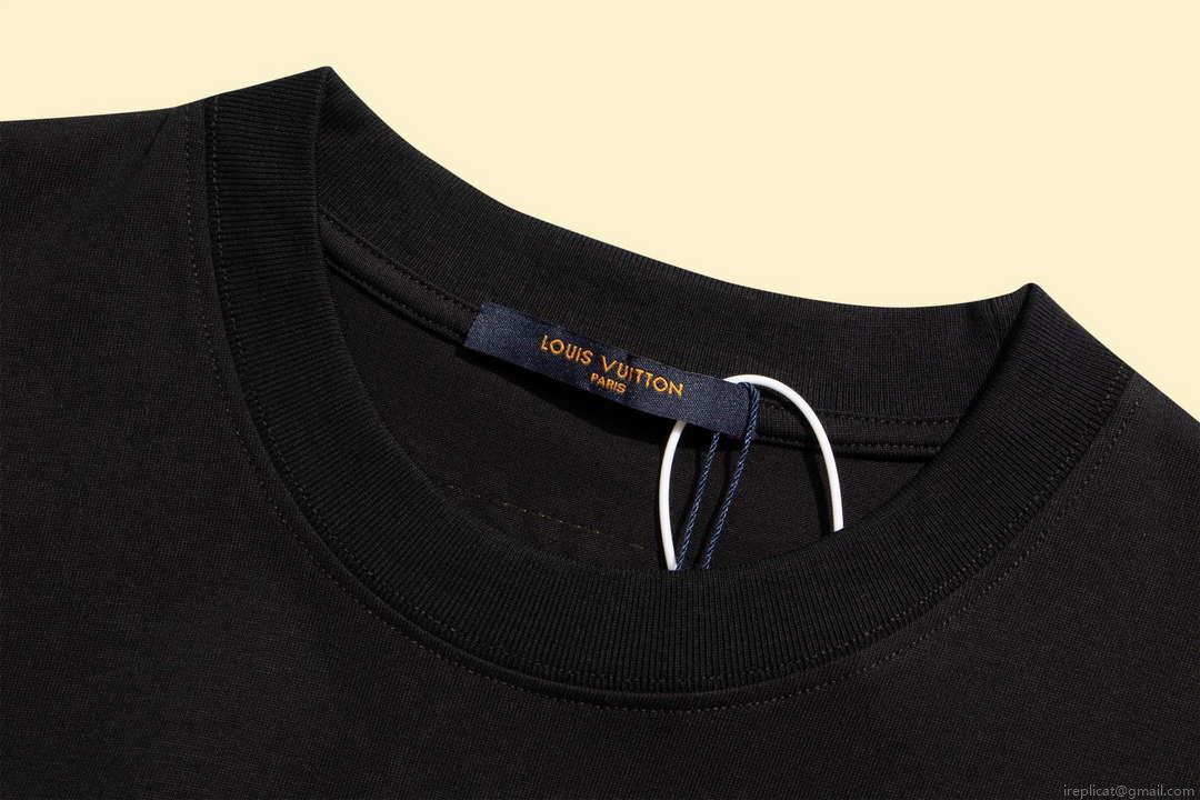 Louis Vuitton Men’s Women’s Short Sleeve T-shirt L36827