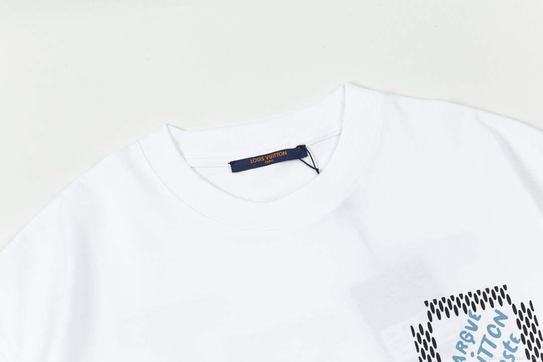 Louis Vuitton Men’s Women’s Short Sleeve T-shirt L36842