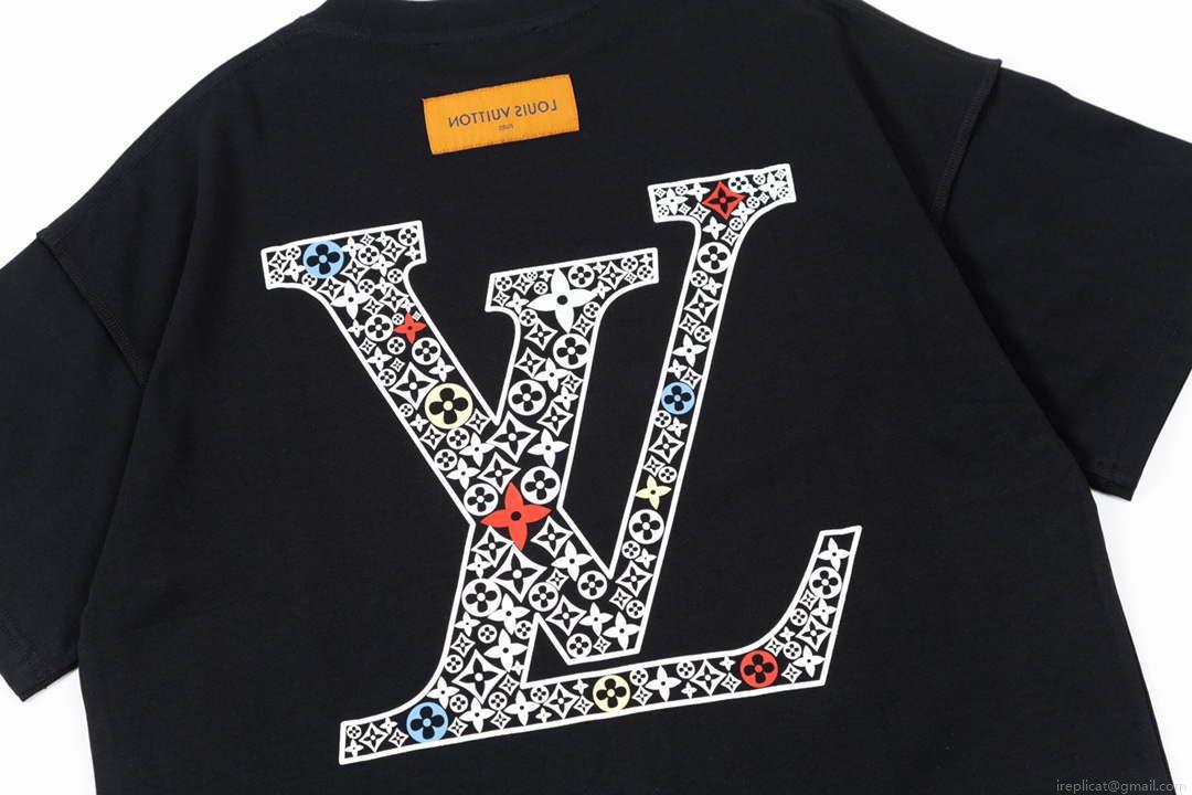 Louis Vuitton Men’s Women’s Short Sleeve T-shirt L36843