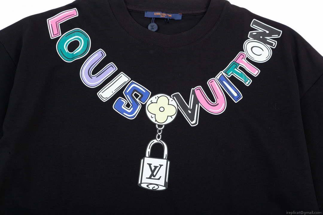 Louis Vuitton Men’s Women’s Short Sleeve T-shirt L36845
