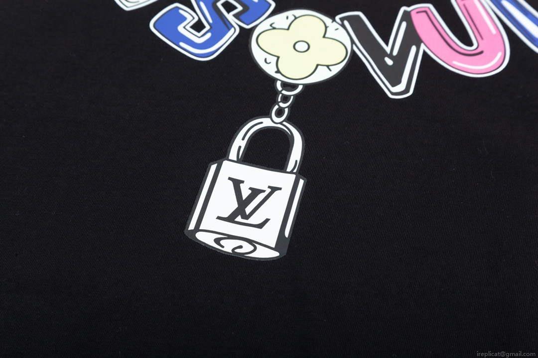 Louis Vuitton Men’s Women’s Short Sleeve T-shirt L36845
