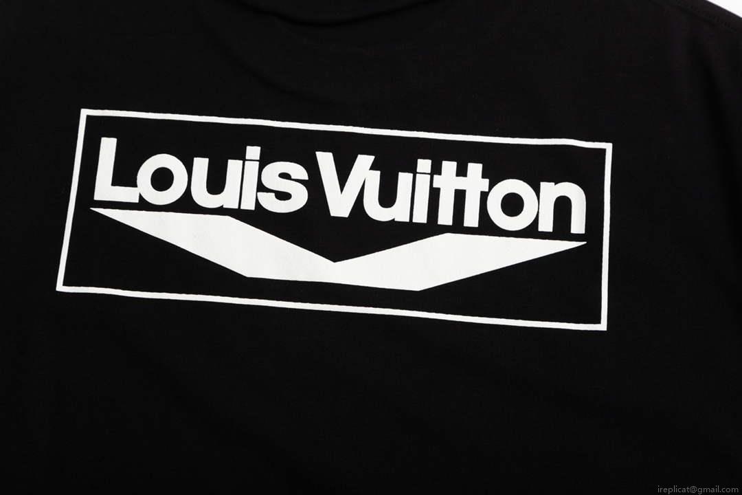 Louis Vuitton Men’s Women’s Short Sleeve T-shirt L36848