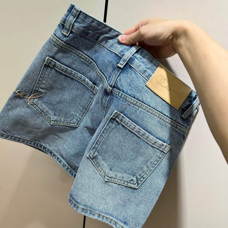 Chanel Women’s Fashion Denim shorts C58801
