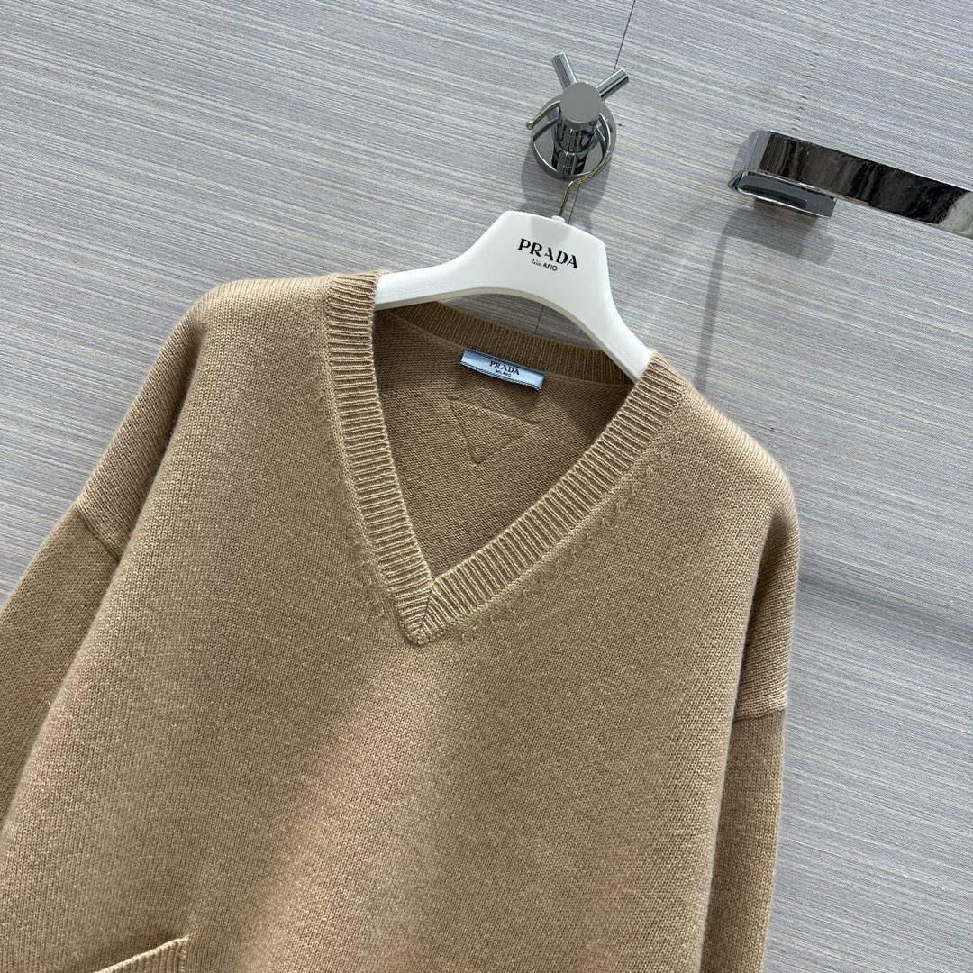 Prada Women’s Fashion Clothing Cashmere Sweater P99469