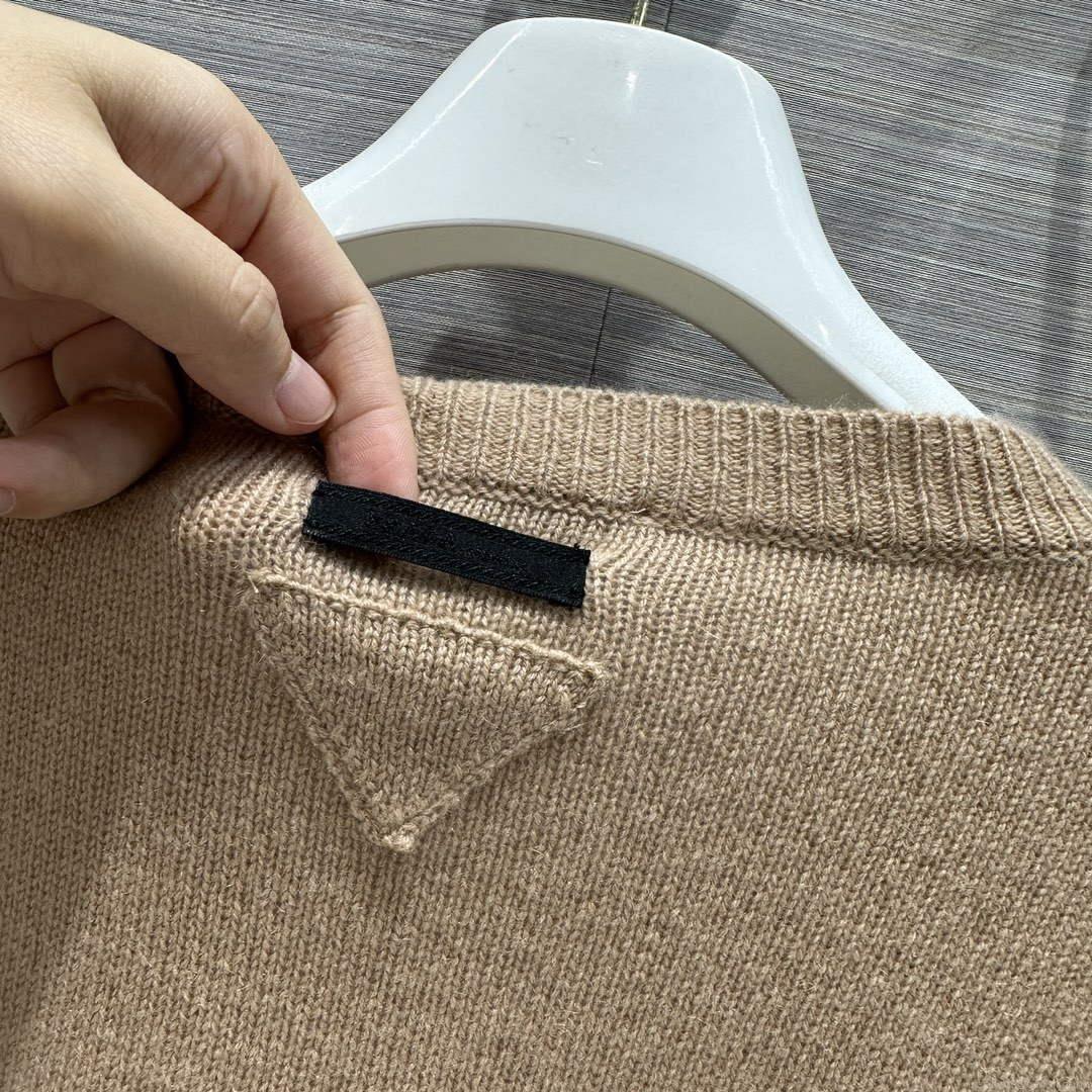 Prada Women’s Fashion Clothing Cashmere Sweater P99469