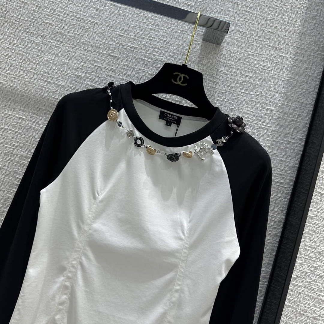 Chanel Women’s Fashion Clothing T-shirt C58824