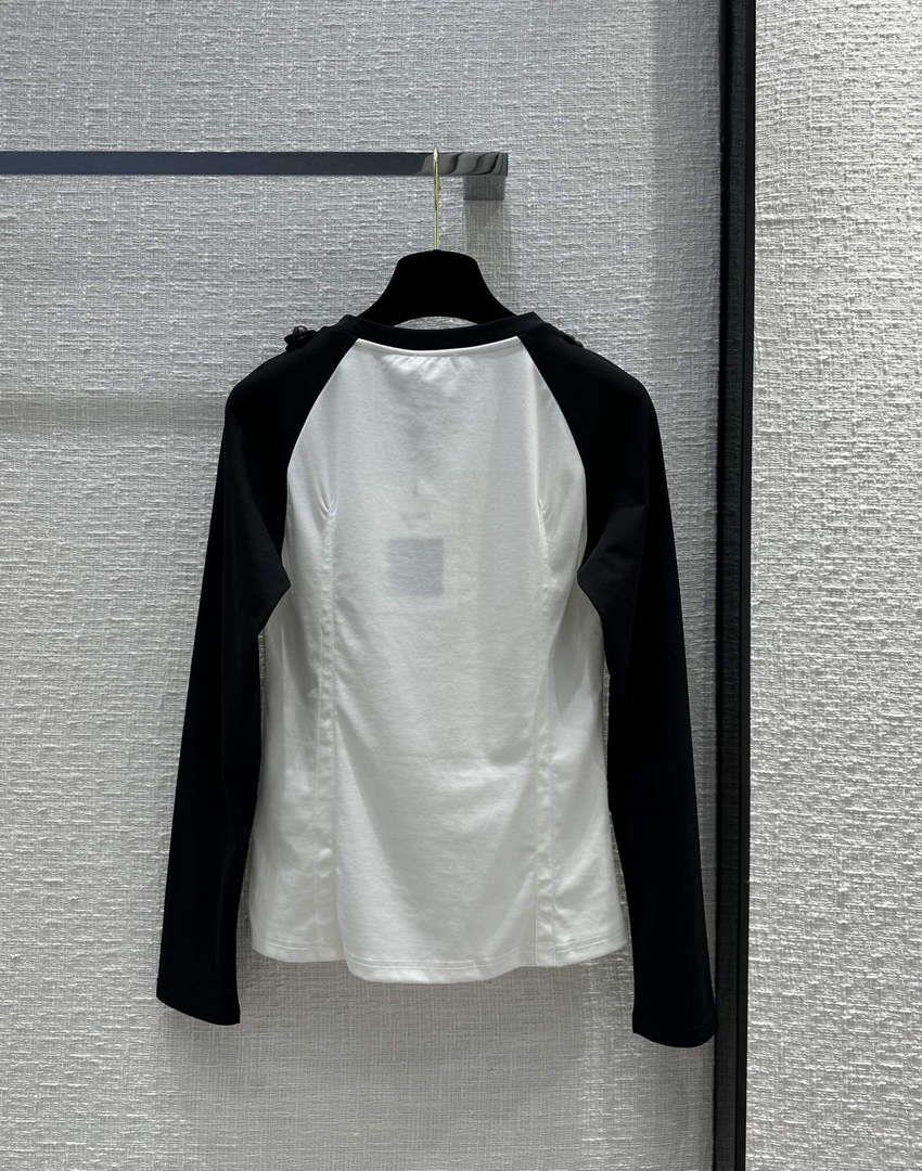 Chanel Women’s Fashion Clothing T-shirt C58824