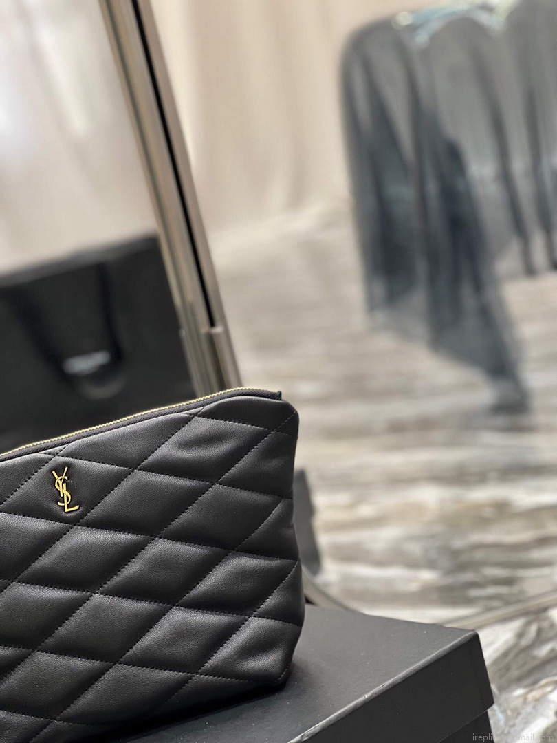 YSL 696779 Sade Pouch In Quilted Lambskin Black