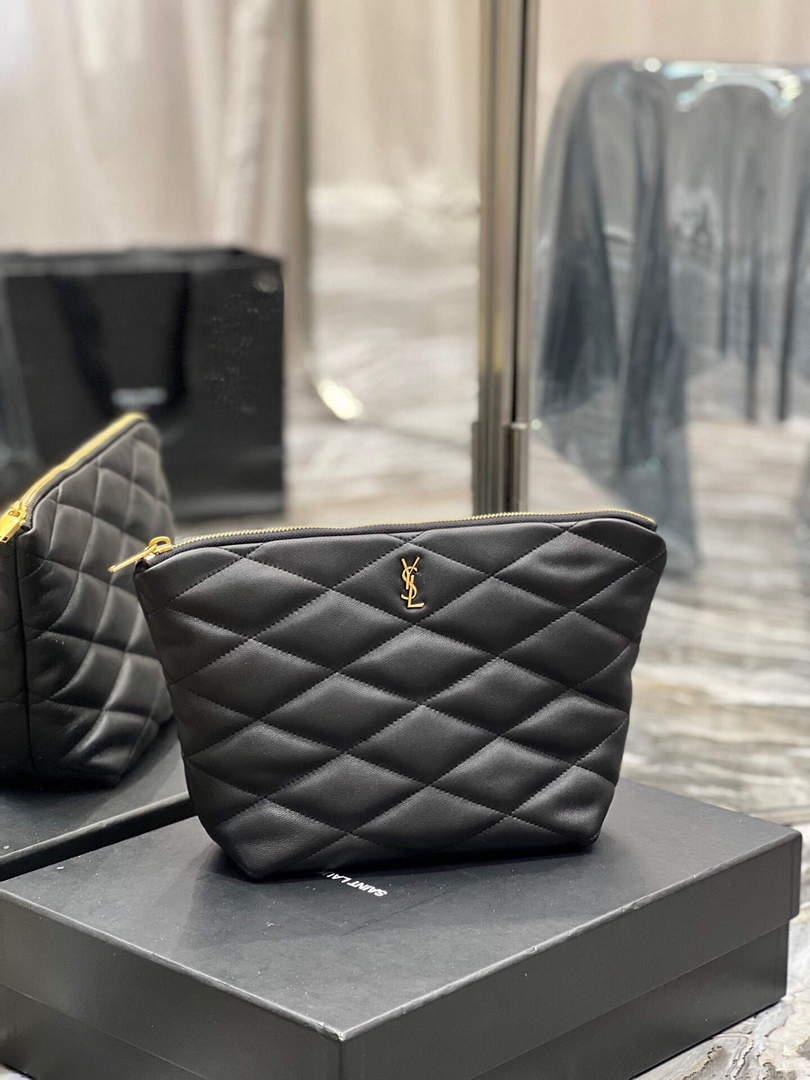YSL 696779 Sade Pouch In Quilted Lambskin Black
