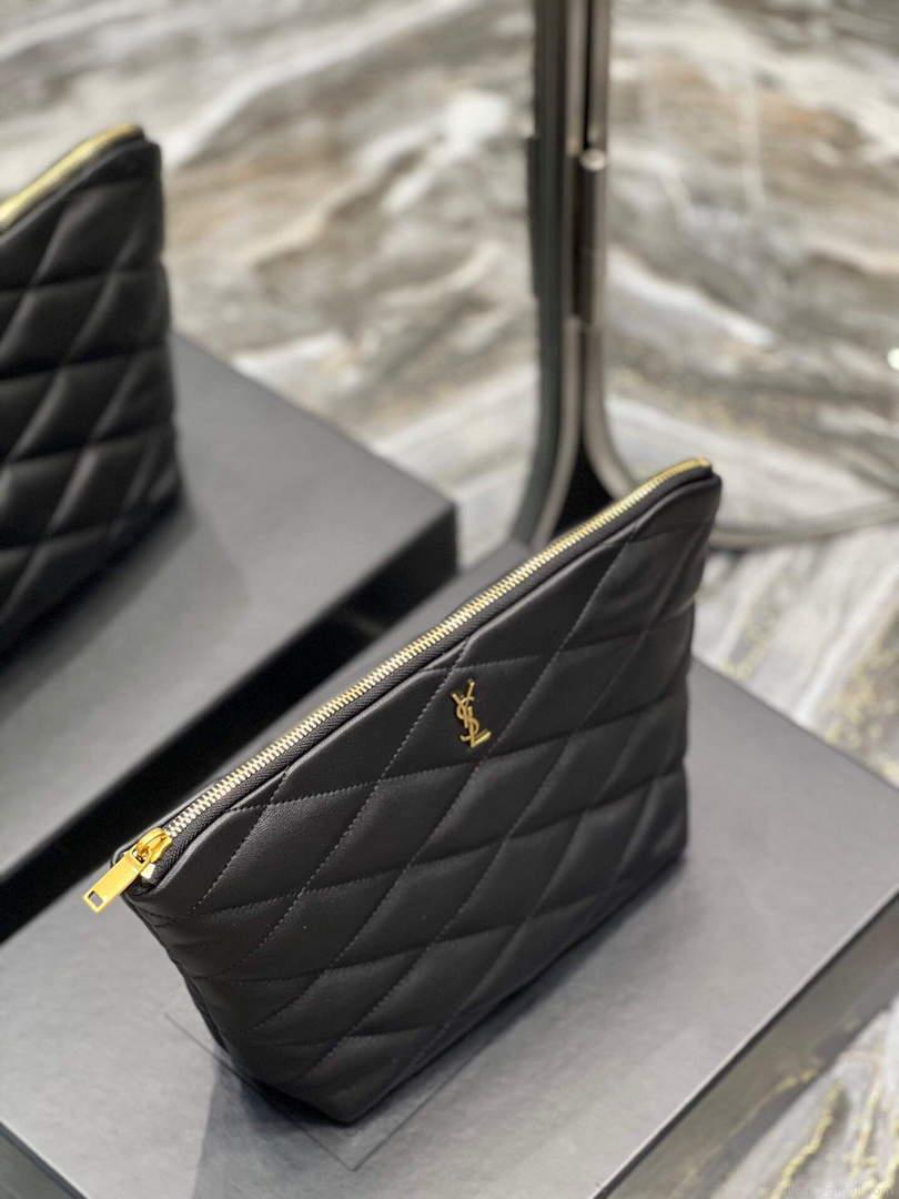 YSL 696779 Sade Pouch In Quilted Lambskin Black