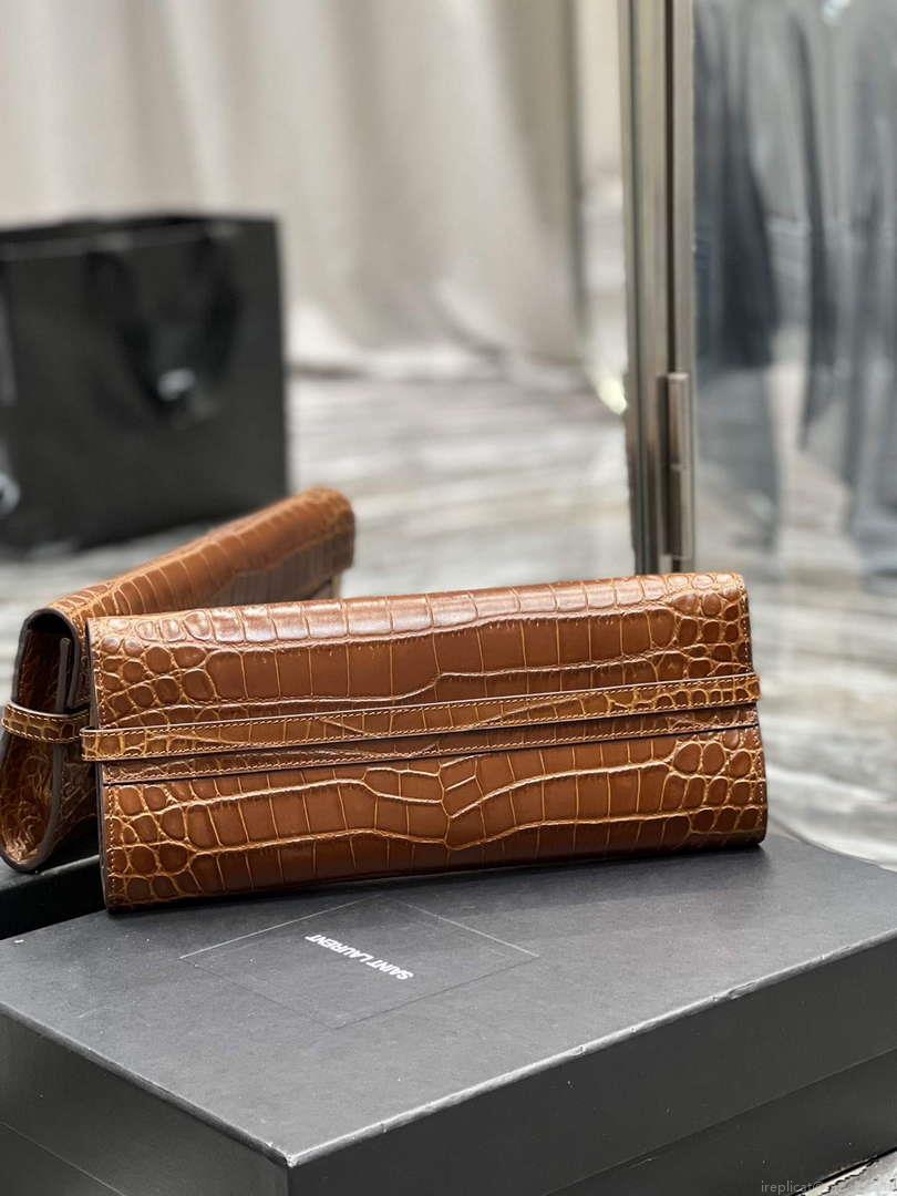 YSL 695949 Manhattan Clutch In Crocodile-Embossed Leather Caramel