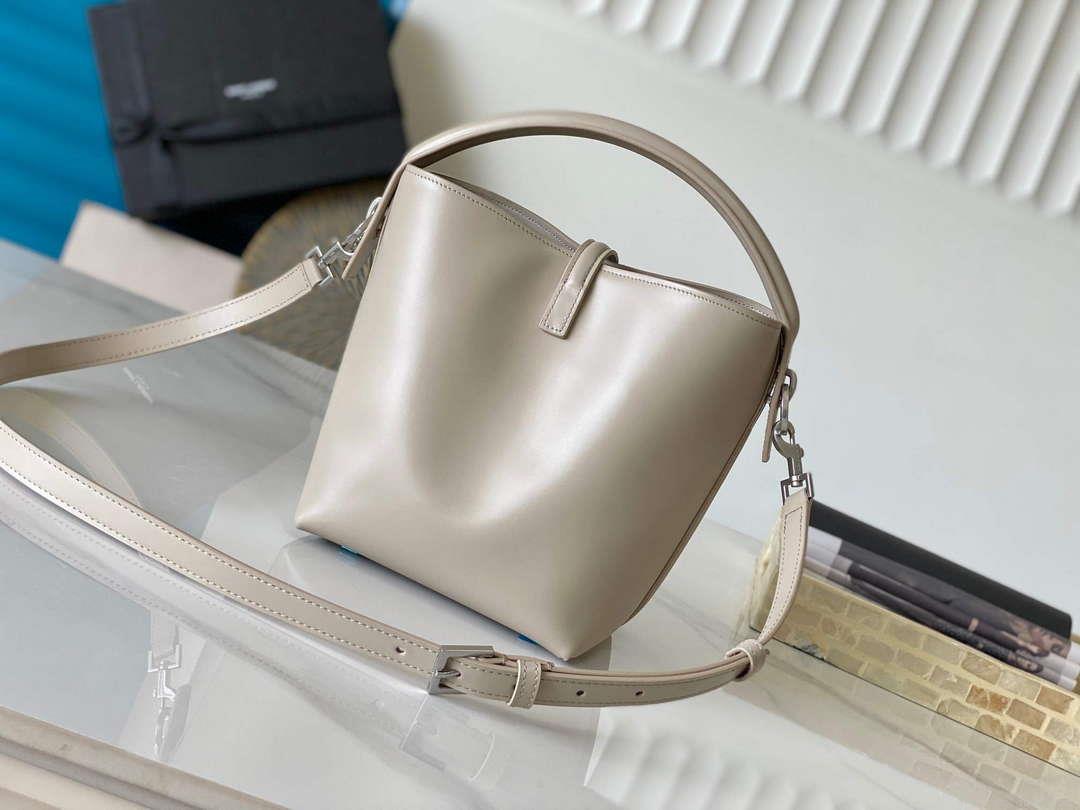 YSL 7490362 Le 37 Small In Shiny Leather Apricot