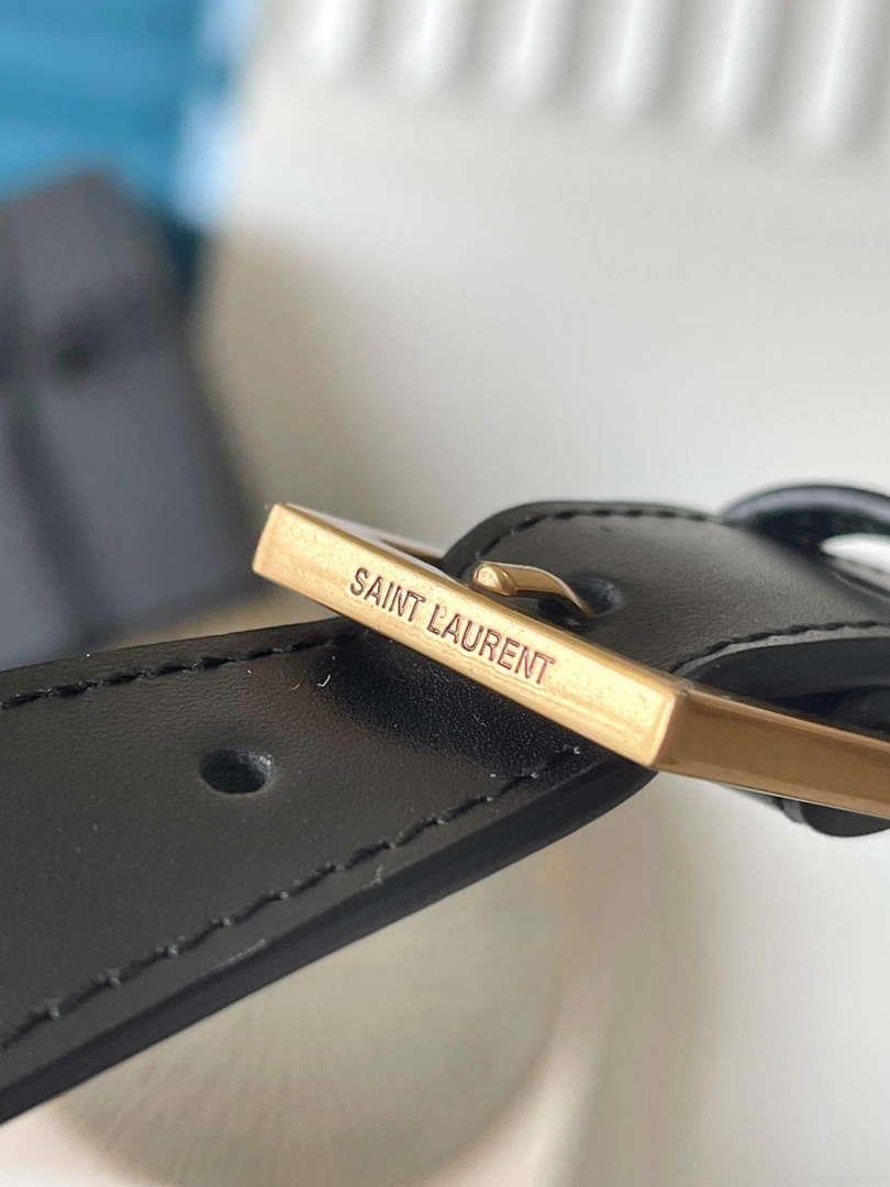 YSL 7428282 Le 37 Bucket In Shiny Leather Black