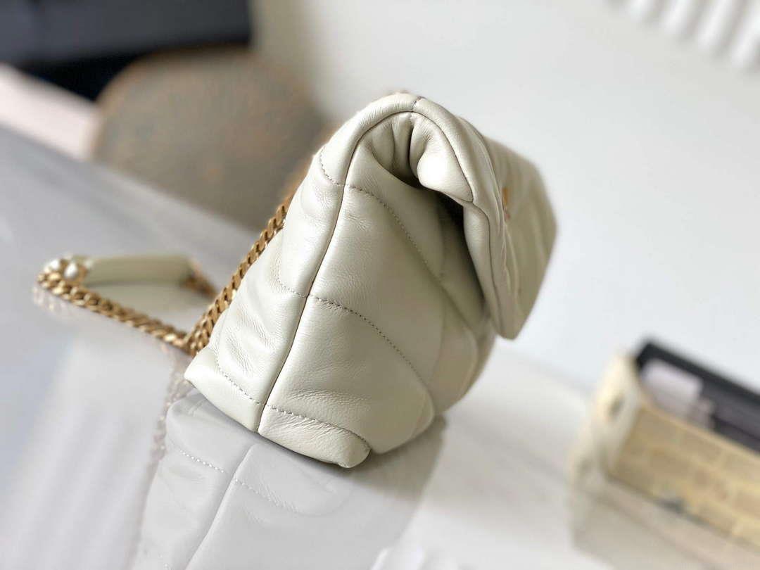 YSL 7593371 Puffer Toy Bag In Quilted Lambskin White