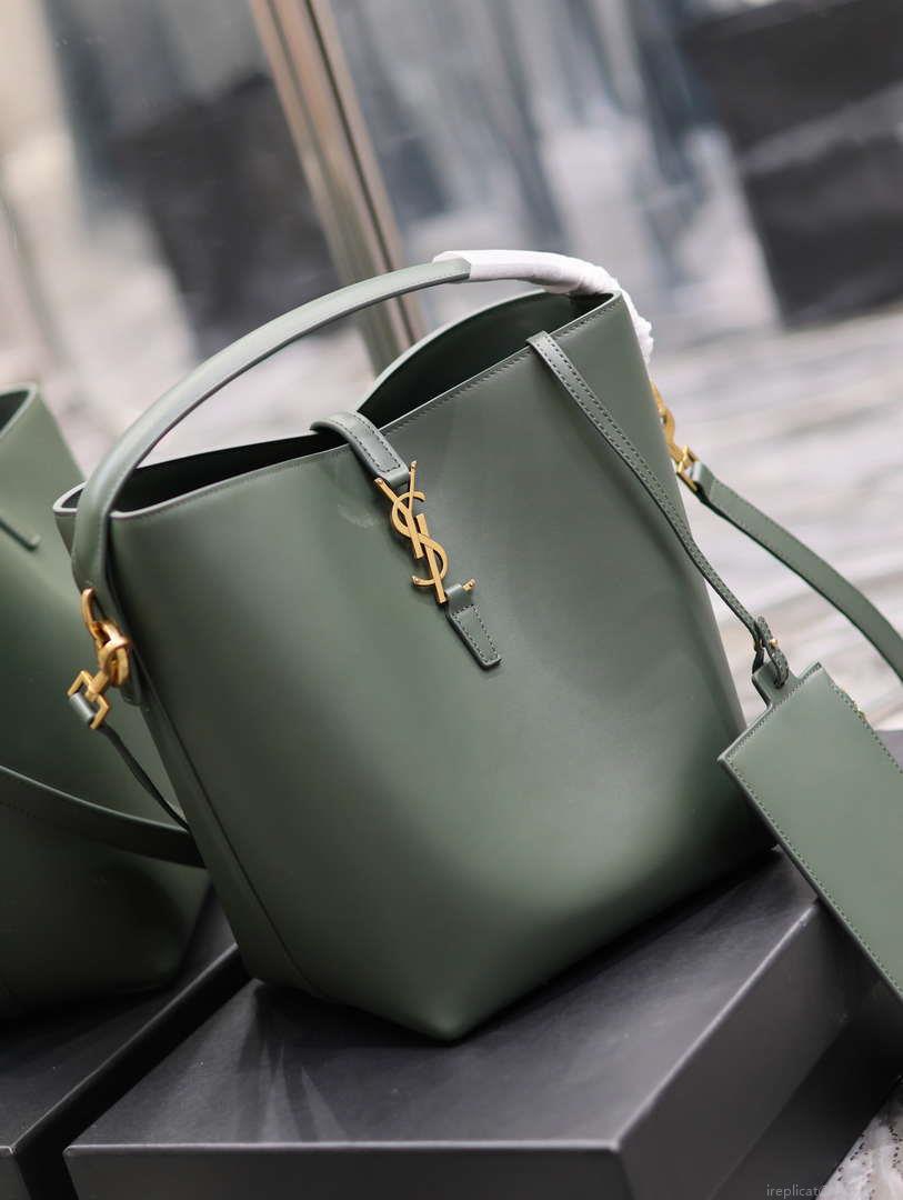 YSL 742828 Le 5 À 7 Supple Small In Smooth Leather Green