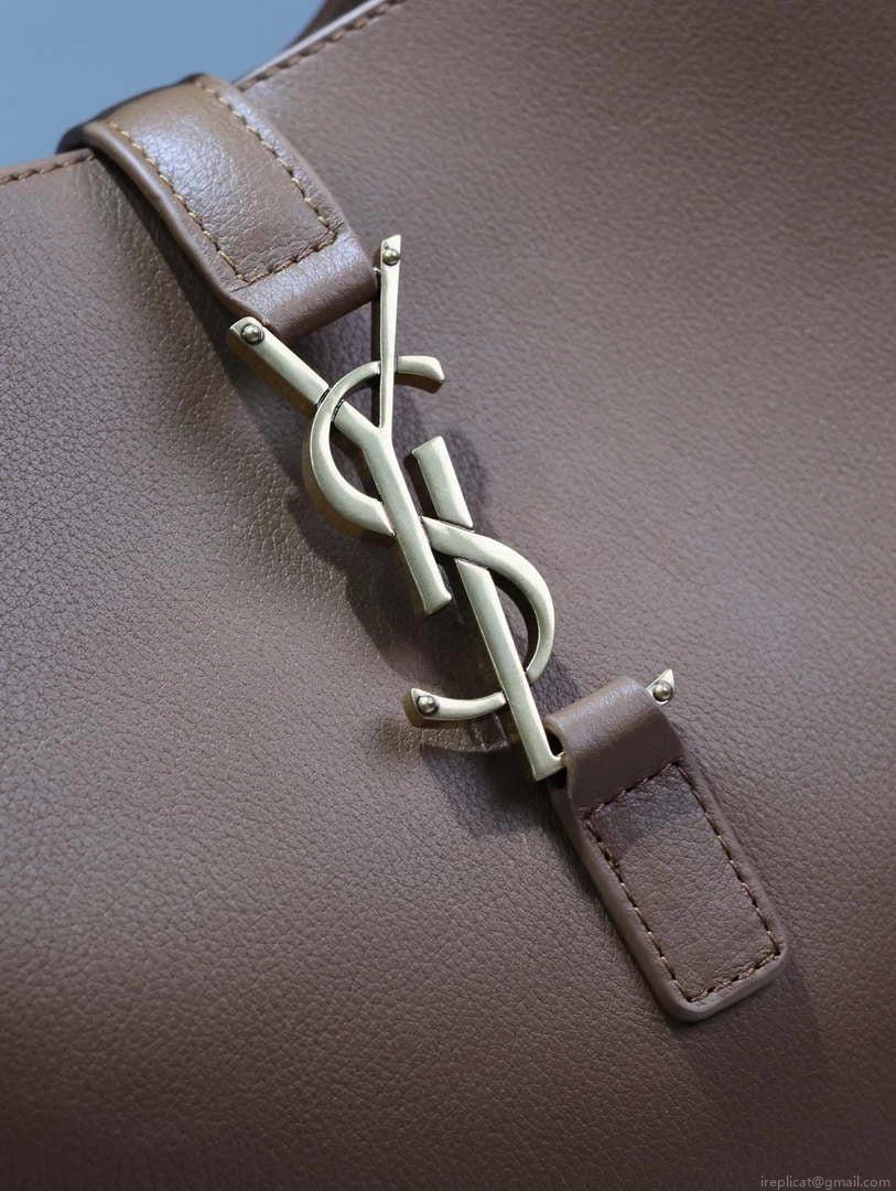 YSL 753837 Le 5 À 7 Supple Large In Smooth Leather Brown