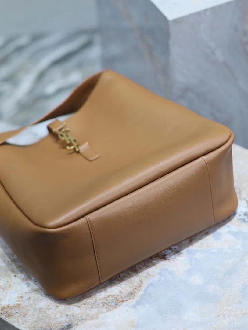 YSL 753837 Le 5 À 7 Supple Large In Smooth Leather Brown