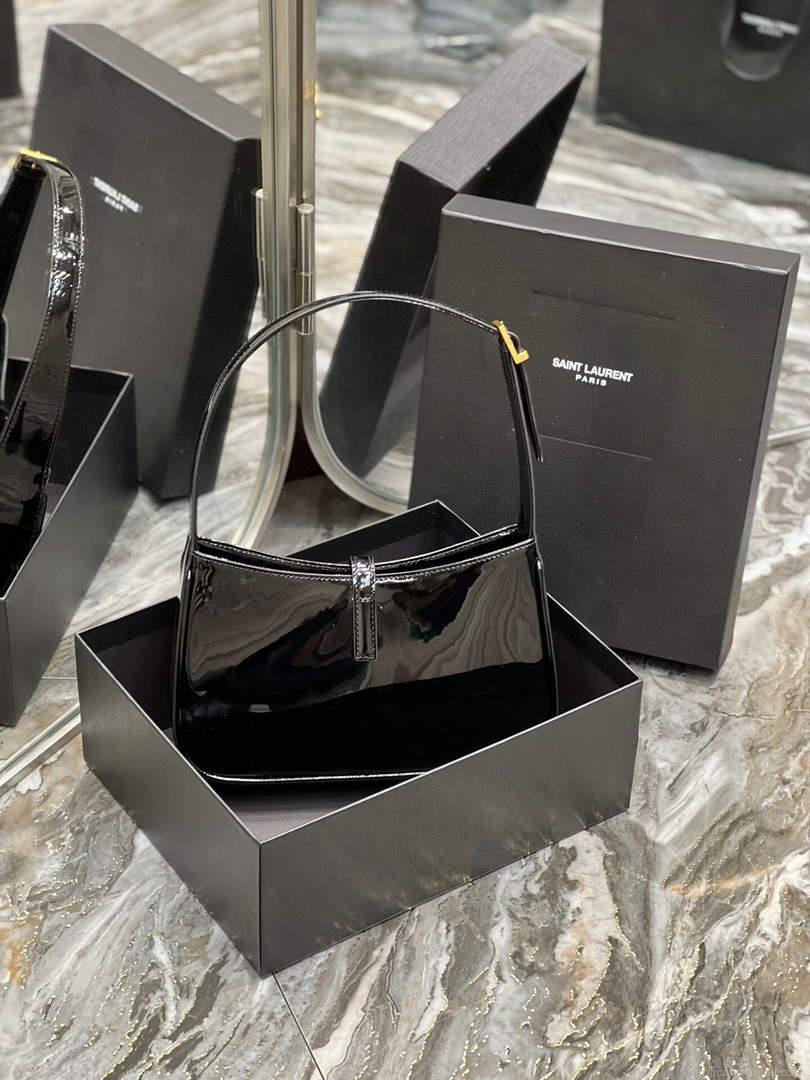YSL LE5À7 657228 Hobo Bag In Patent Leather Black