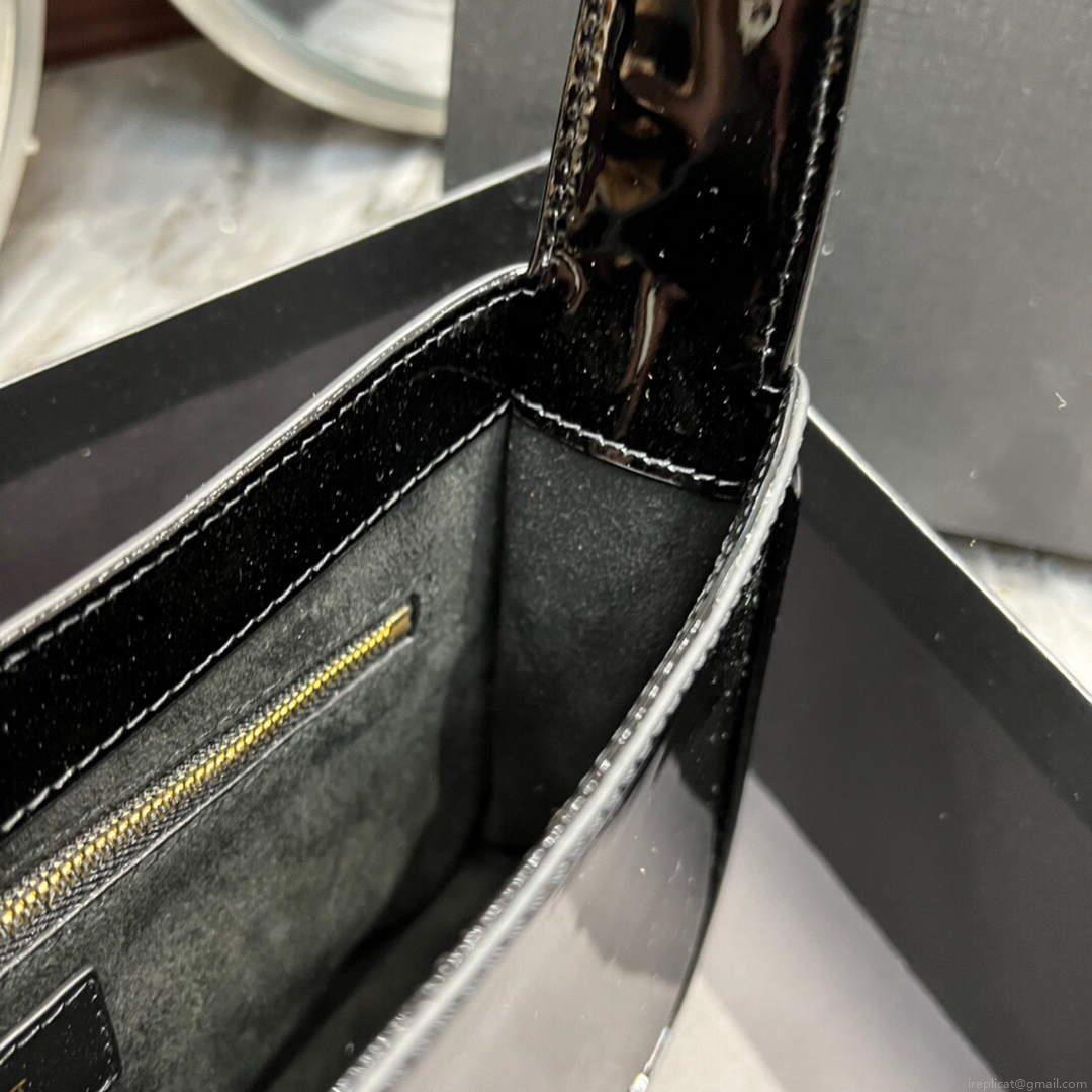 YSL LE5À7 657228 Hobo Bag In Patent Leather Black