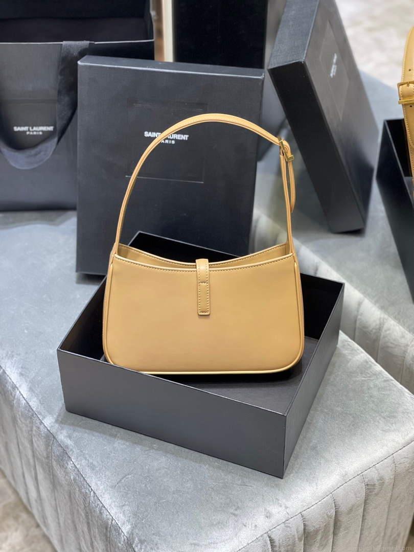 YSL LE5À7 657228 Hobo Bag In Smooth Leather Apricot