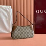 GG Emblem small shoulder bag - Image 2