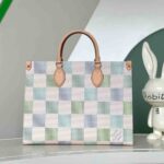 LV Onthego MM - Image 2