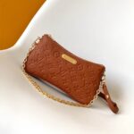 LV Pochette Liv - Image 2