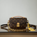 LV Pochette Métis East West(HIGH-END GRADE) - Image 2