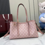 GG Emblem medium tote bag - Image 2