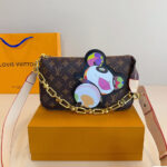 LV x TM Pochette Accessoires - Image 2