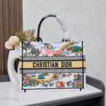 Dior Souvenir Medium Dior Book Tote - Image 2