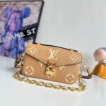 LV Pochette Métis East West - Image 2