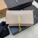 YSL kate medium tassel in crocodile-embossed leather - Image 2