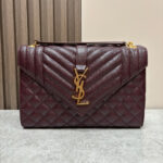 YSL envelope medium in grained leather - Image 2