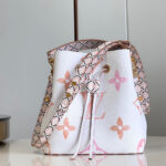 LV By the Pool NEONOE BB - Image 2